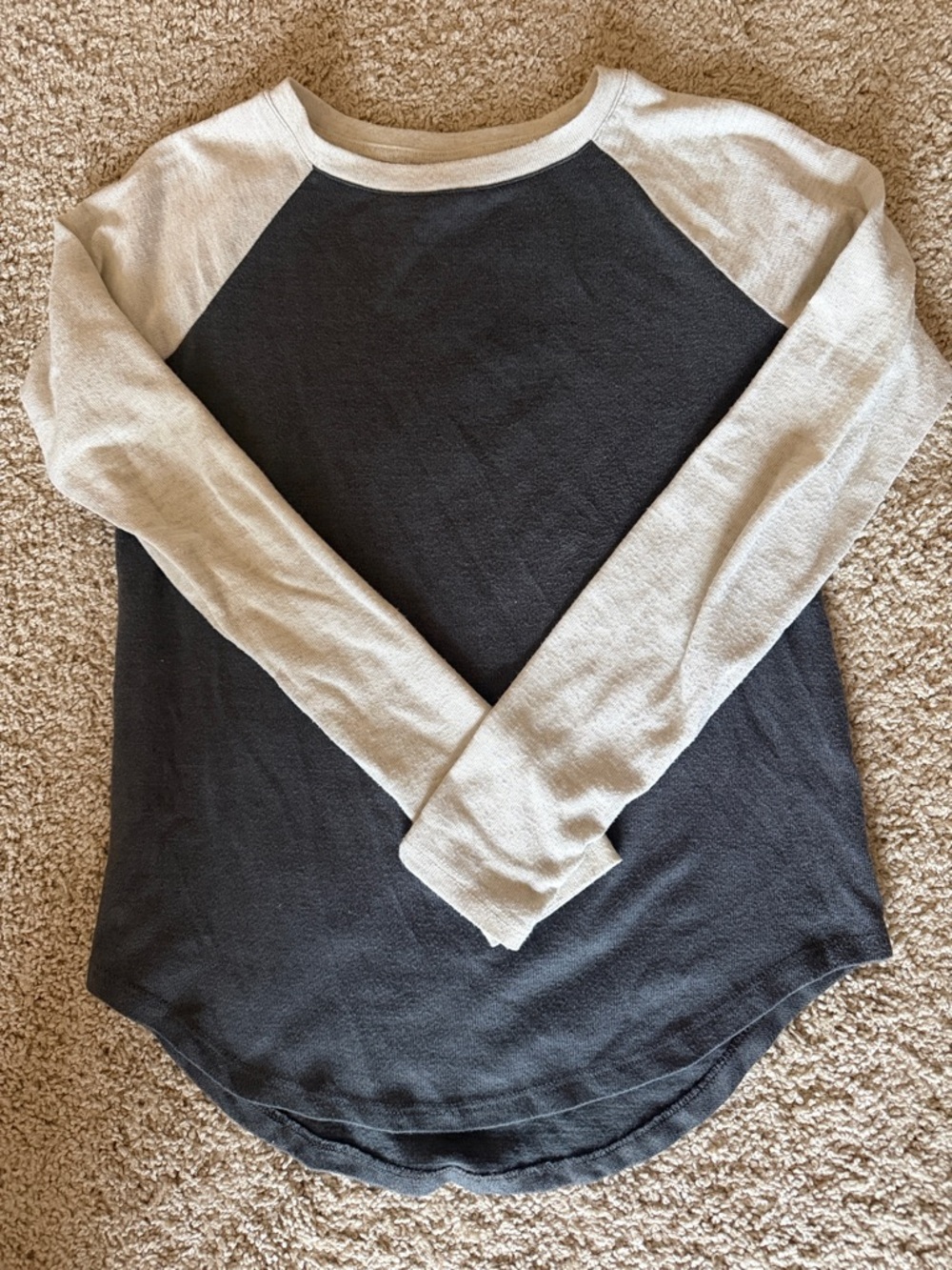 Women's Gray and Cream Long-Sleeve Top